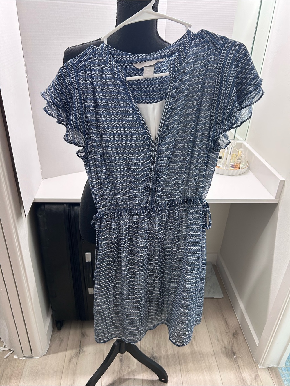 H&M Blue Chevron Short Sleeve Elastic-Waist Mini Dress size S